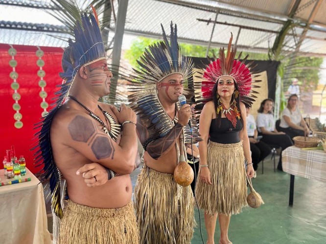 Escola Nossa Senhora Aparecida celebra evento em alusão ao dia dos povos indígenas.